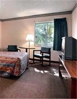 Отель Motel 6 - Tampa Fairgrounds