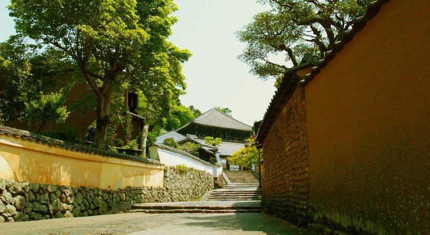 Отель Guesthouse Nara Komachi