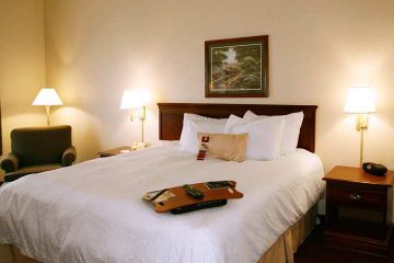 Отель Hampton Inn & Suites Springfield