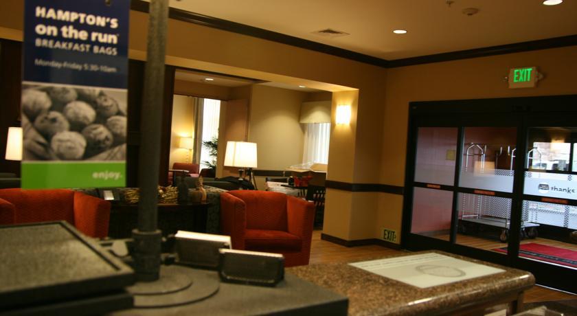 Отель Hampton Inn & Suites Folsom