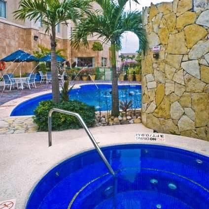 Отель Hampton Inn Tampico Airport