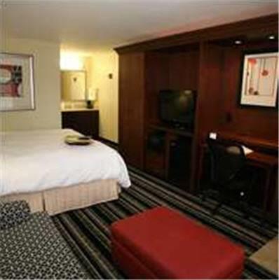 Отель Hampton Inn Huntsville