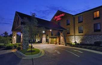 Отель Hampton Inn Kansas City Village West