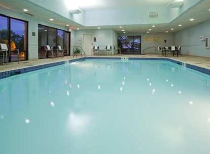 Отель Hampton Inn Milwaukee Airport