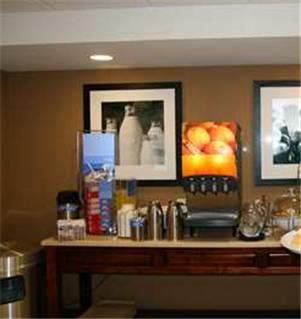 Отель Hampton Inn & Suites Brookings