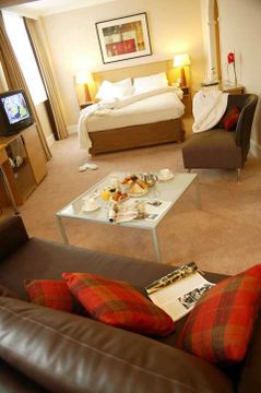 Отель Hilton City