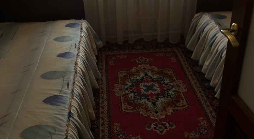 Хостел Hostal Molodezhnaya 2