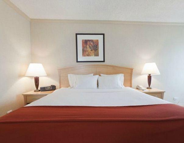 Holiday Inn Express Edmonton Downtown