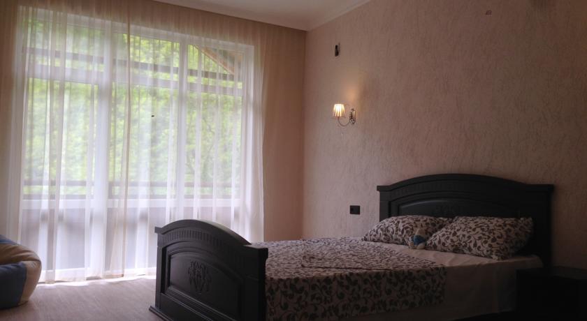 Гостиница Holiday Home на Таманской