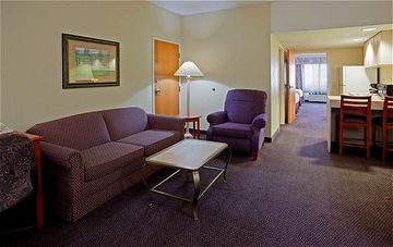 Отель Holiday Inn Express Hotel & Suites St. Cloud