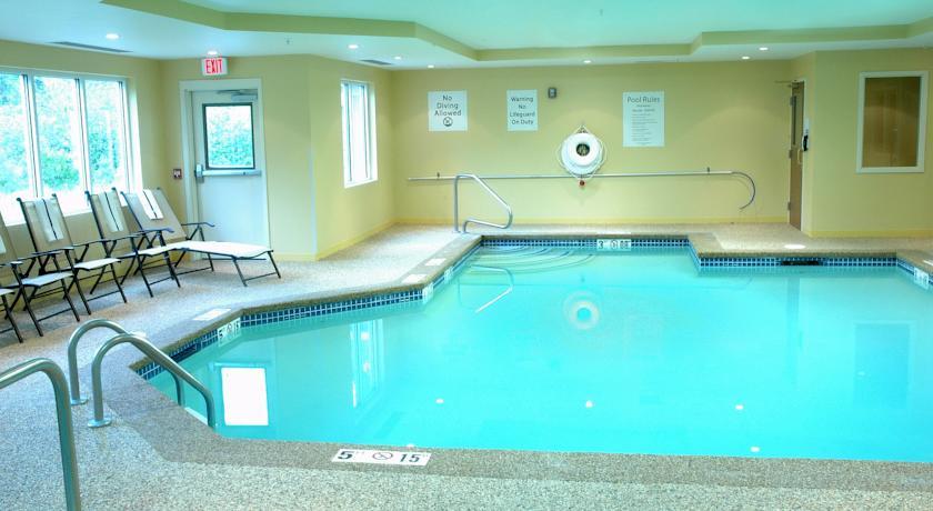 Отель Holiday Inn Express & Suites Tilton