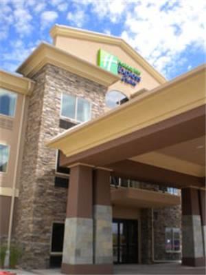 Отель Holiday Inn Express Topeka North