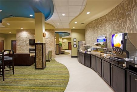 Отель Holiday Inn Express Waycross
