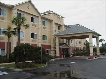 Отель Days Inn And Suites Naples FL