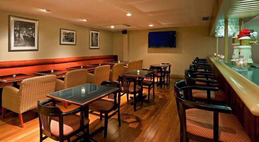 Отель Holiday Inn Mississauga Toronto West