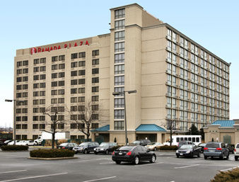 Отель Ramada Plaza Newark Liberty International Airport