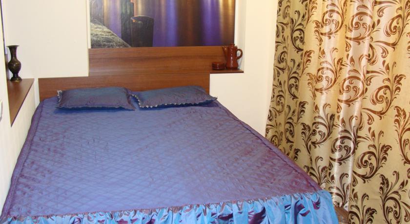 Room with private entrance