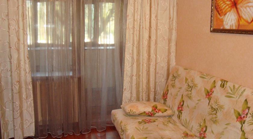 Апартаменты Apartments on Metallurgov avenue 2B