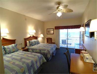 Отель Howard Johnson Beach Resort
