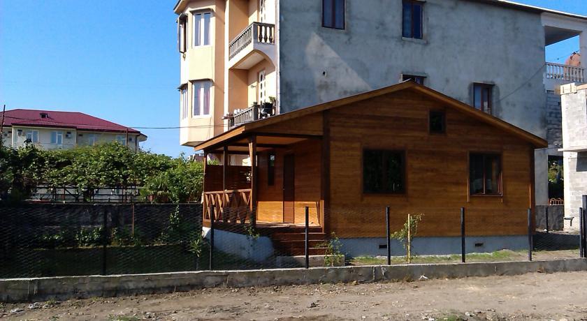Lip Apartment