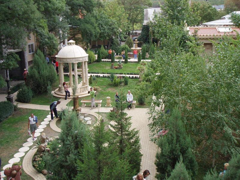 На Мира
