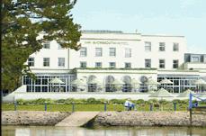 Отель Christchurch Harbour Hotel Spa & Restaurant 