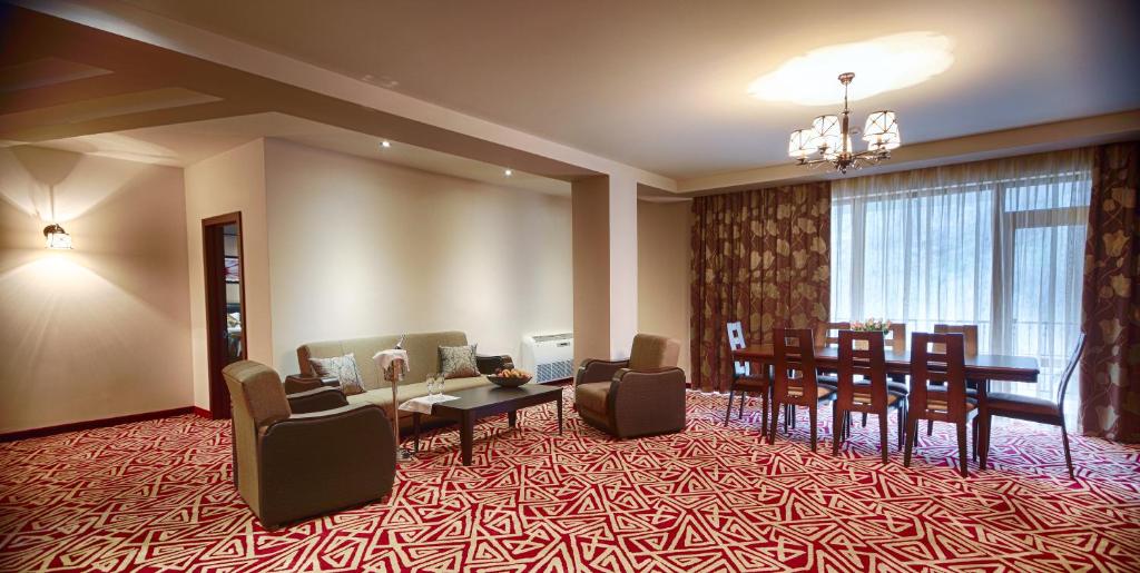 Гостиница Aghveran Ararat Resort Hotel