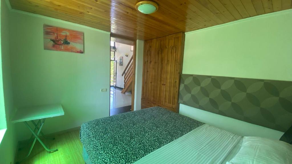 Гостиница Hotel Kaprovani