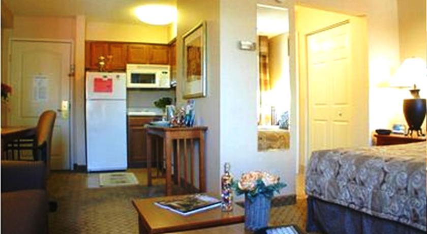 Отель Staybridge Suites