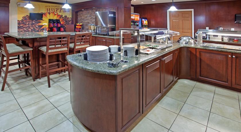 Отель Staybridge Suites Elkhart North