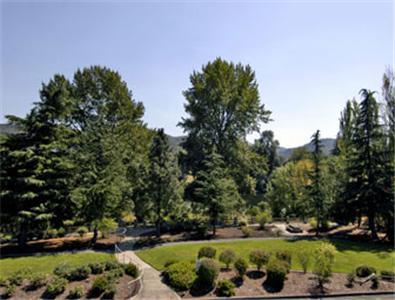 Отель Travelodge Roseburg
