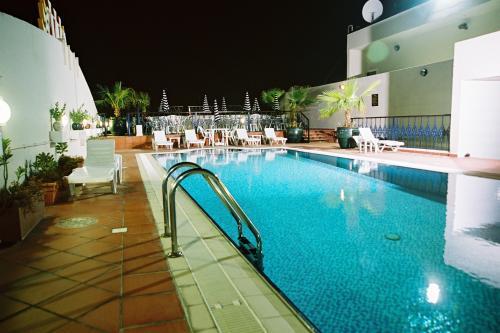 Апартаменты Winchester Grand Deluxe Hotel Apartments