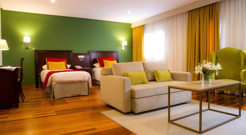 Отель Hotel Escuela Santa Brígida