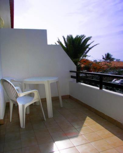 Отель Bungalows Corinto 2