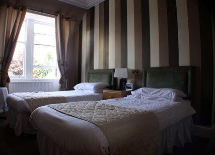 Crown Court Town House Hotel
