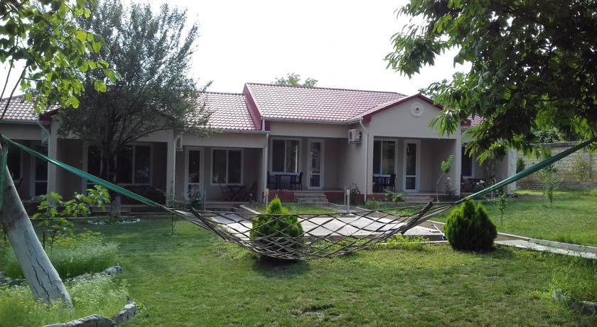Гостевой дом Family Resort Rooms