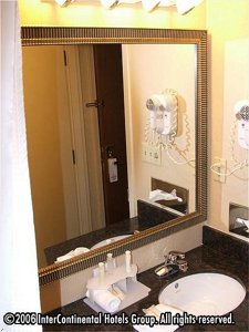 Отель Holiday Inn Express Queens Midtown Tunnel