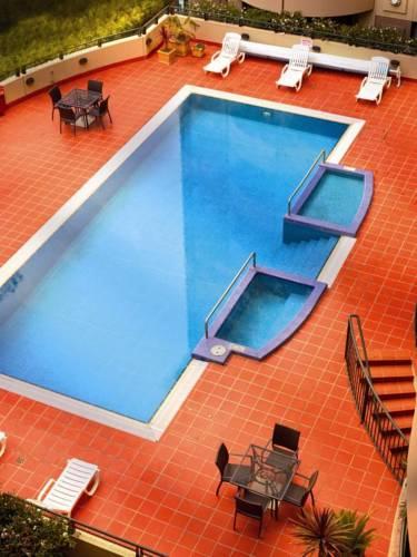 Отель Medina Executive James Court