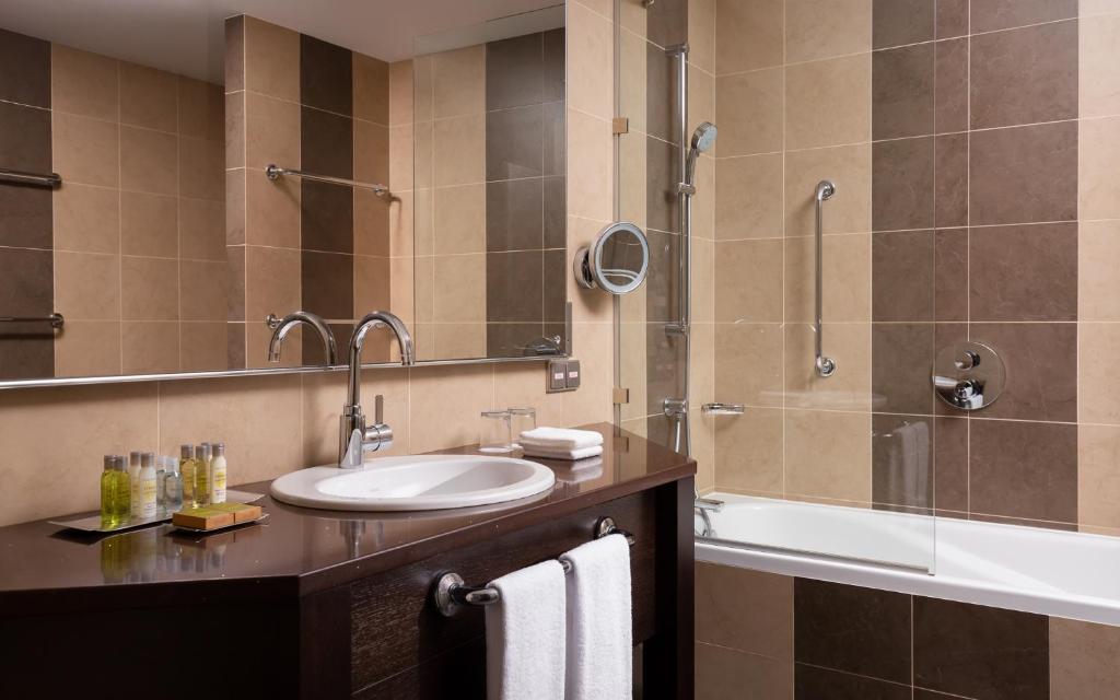 DoubleTree by Hilton Hotel Тюмень