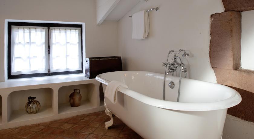 Отель Auberge Ostapé