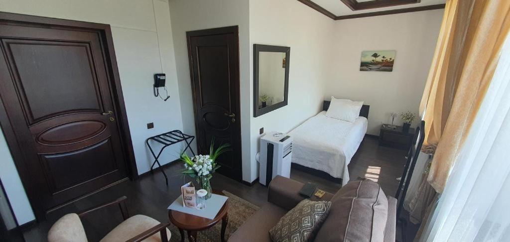 Гостиница Hotel KREZ