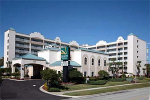 Quality Suites Universal Central