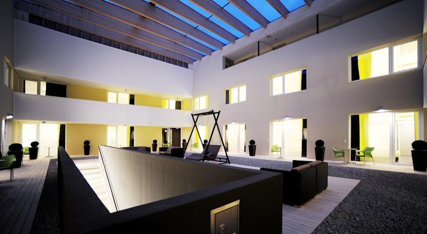 Отель Harry's Home Dornbirn