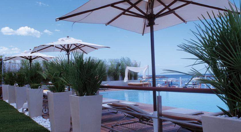 Отель Vistamare Suite Hotel