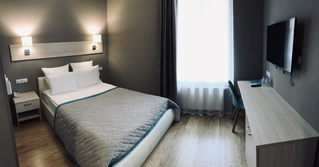 UHOTEL