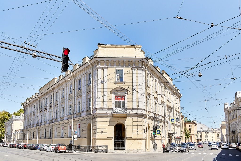 Гранд Апарт Академия