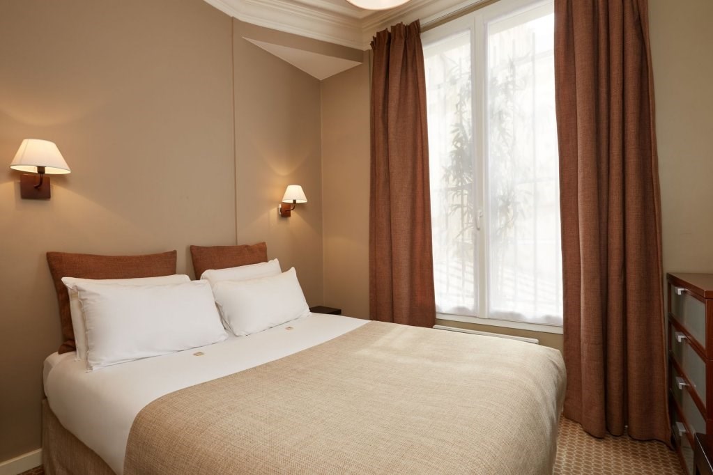 Hotel De Sevres