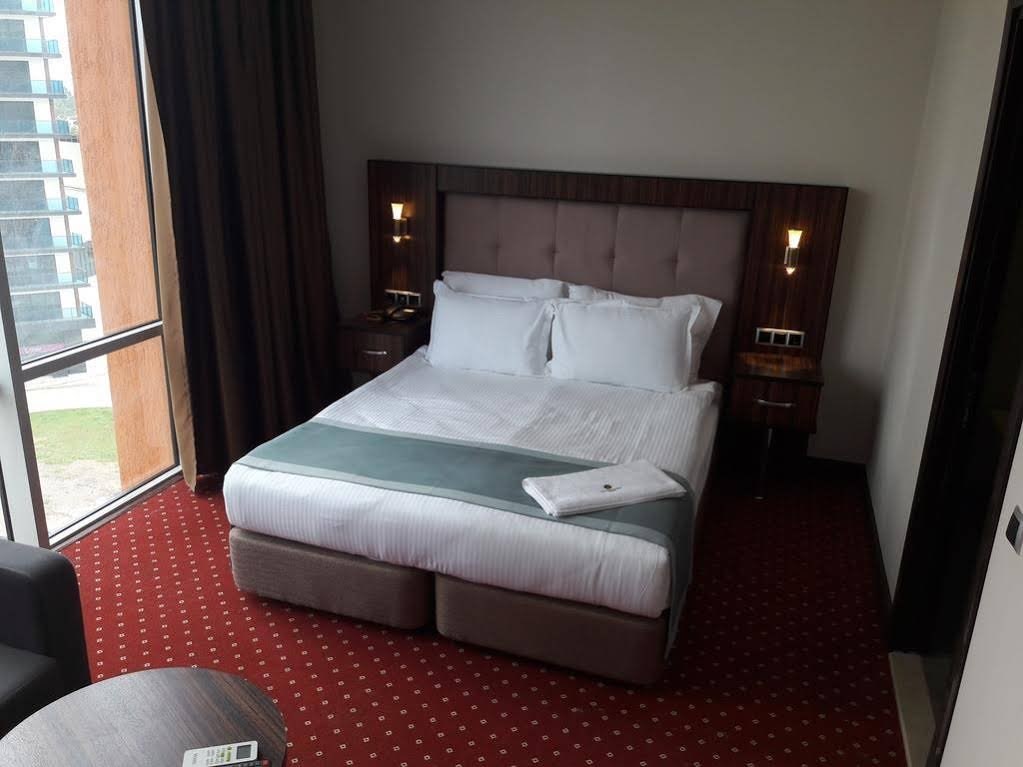 Legend Business Hotel
