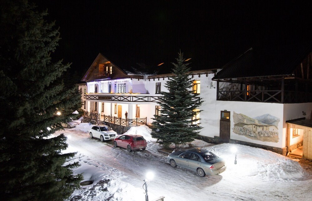 Хостел Elbrus HiLoft Hostel