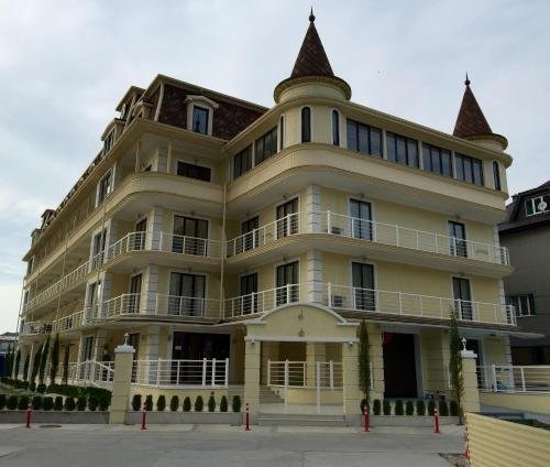Гостиница Grand-Shato Hotel